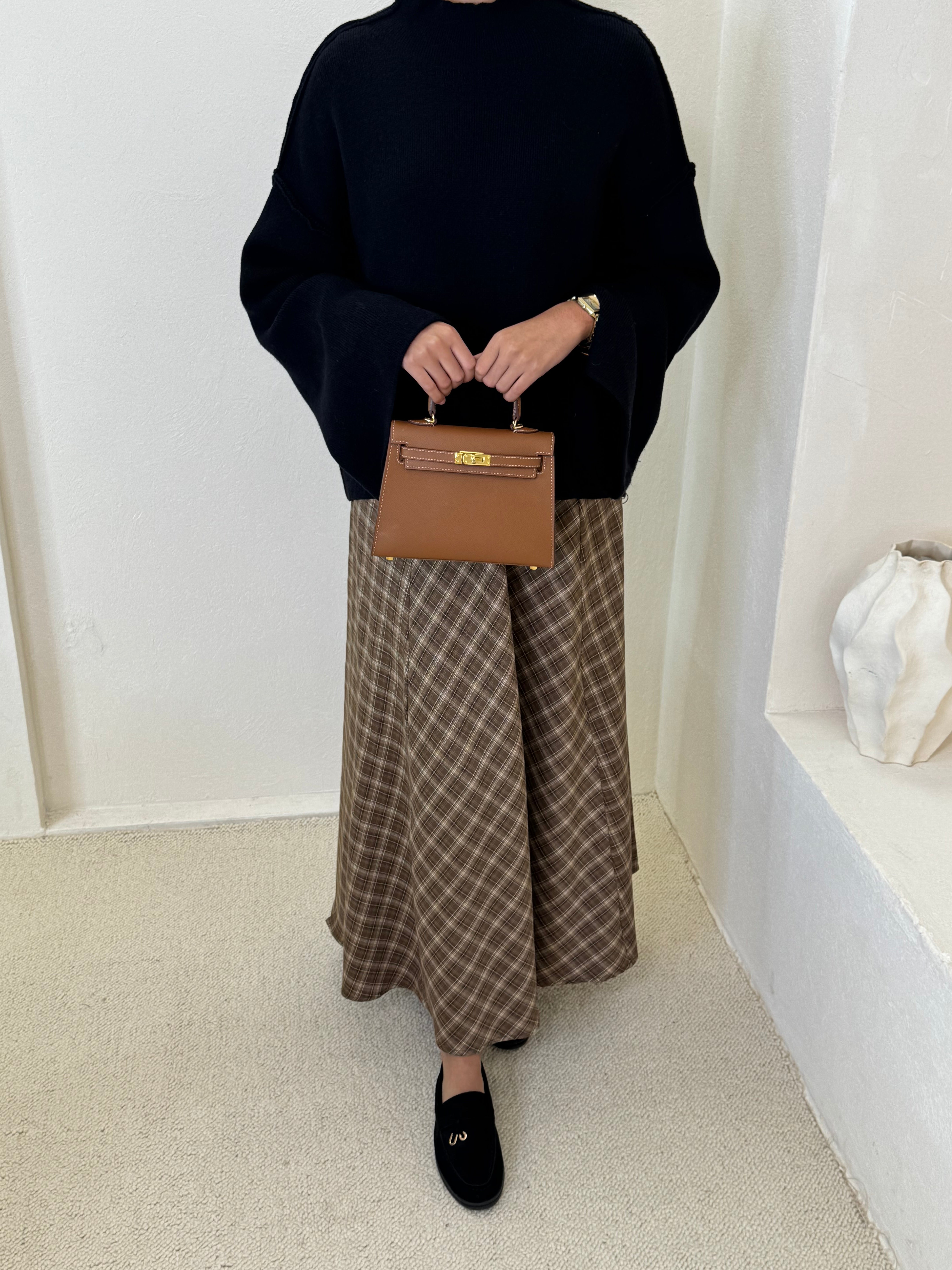 Falda escocesa avellana