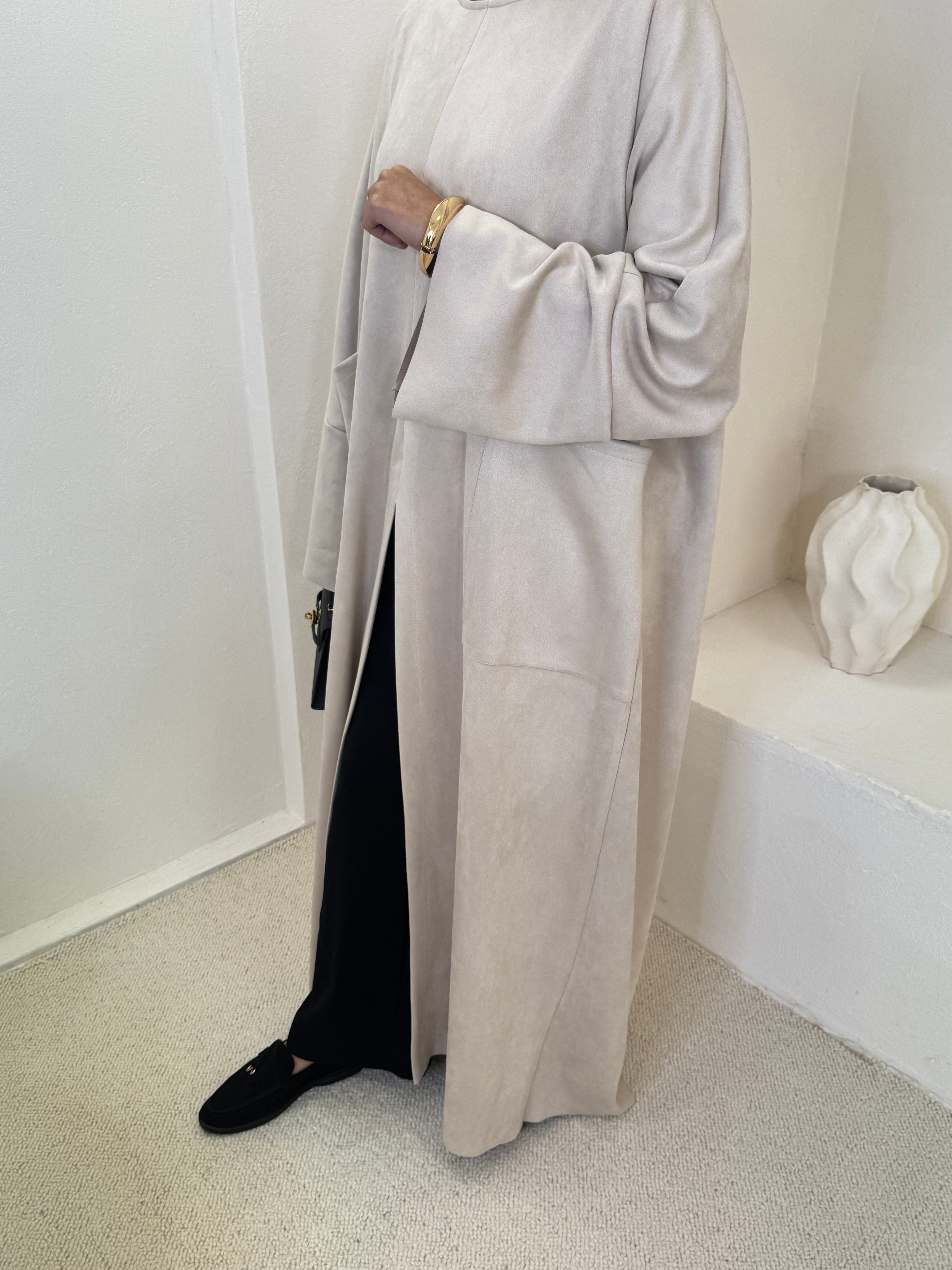 Beige suède KYA abaya