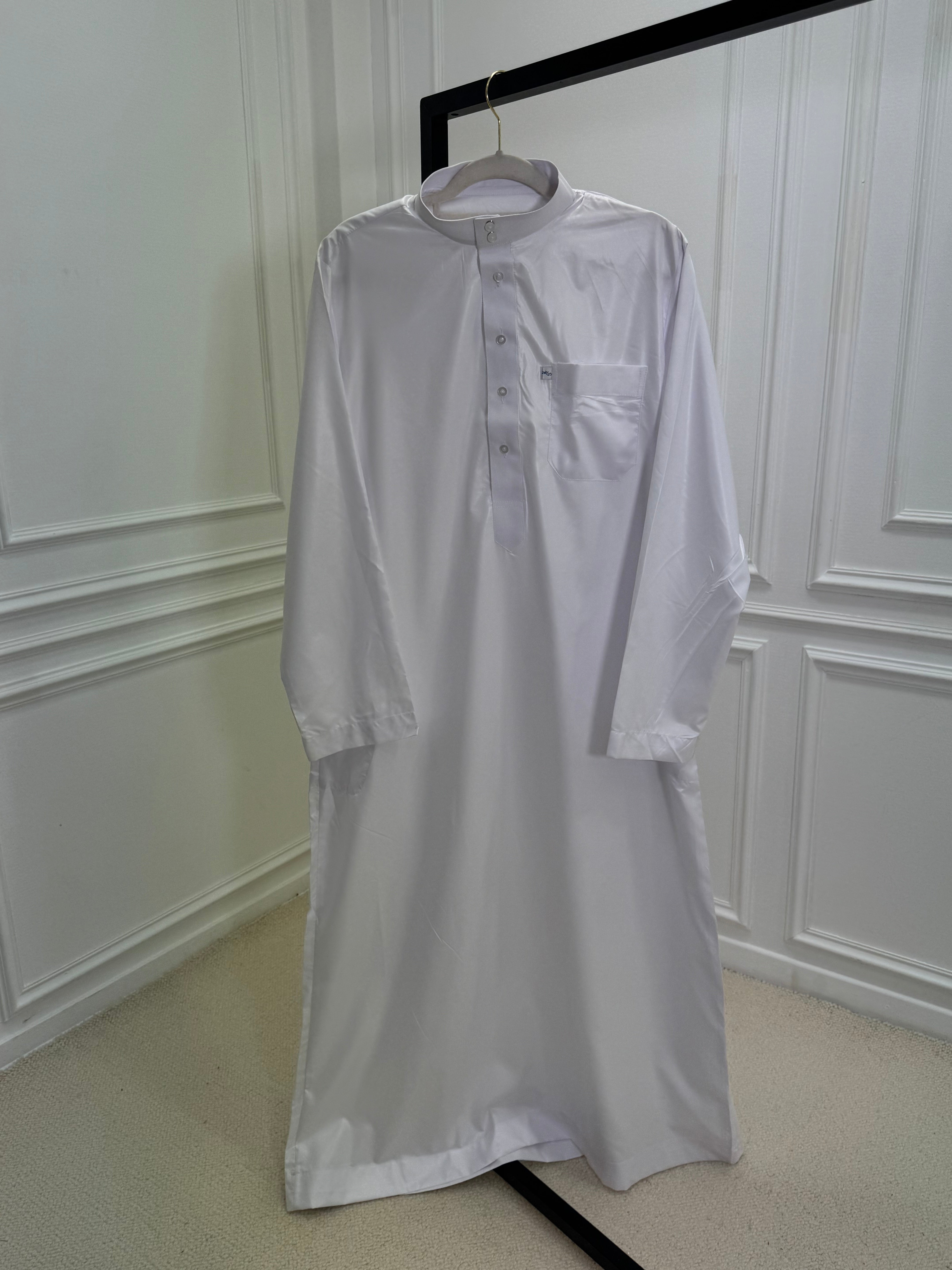 Qamis blanc